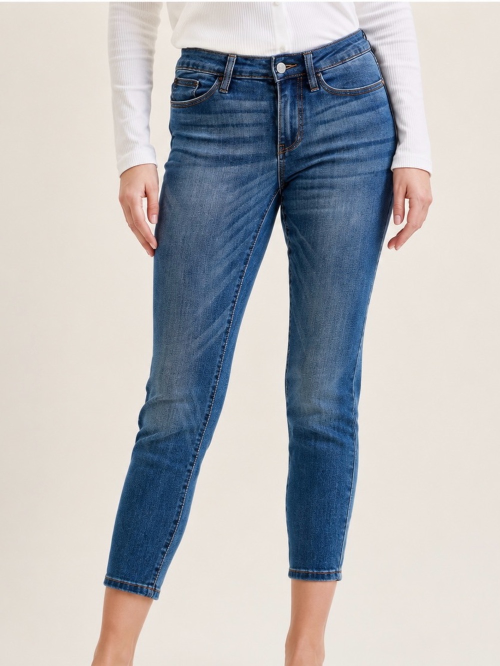 Judy Blue Angie‎ Relaxed Fit Jeans In Vintage Wash